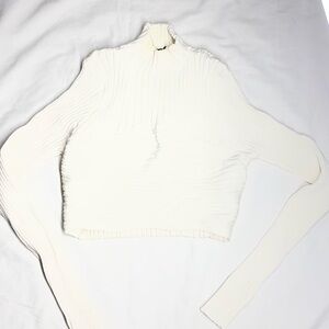 Forever 21 Cream Crop Top sweater.